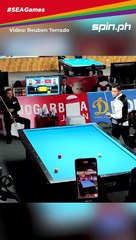 “Phù thủy” Efren Reyes được CĐV săn đón dù thua cơ thủ Việt