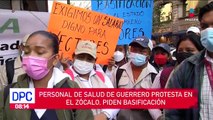 Personal de Salud de Guerrero protesta en el Zócalo de la CDMX
