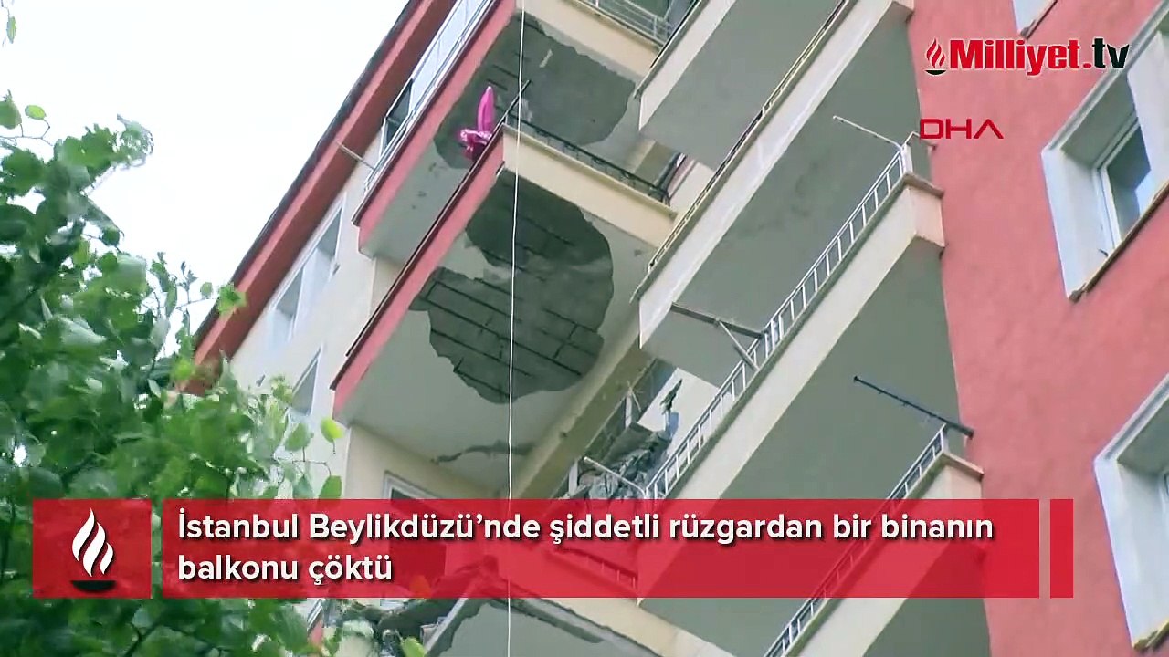 Beylikdüzü’nde şiddetli rüzgardan binanın balkonu çöktü