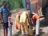 water tanker: पानी का टैंकर पहुंचा तो मिली राहत-video