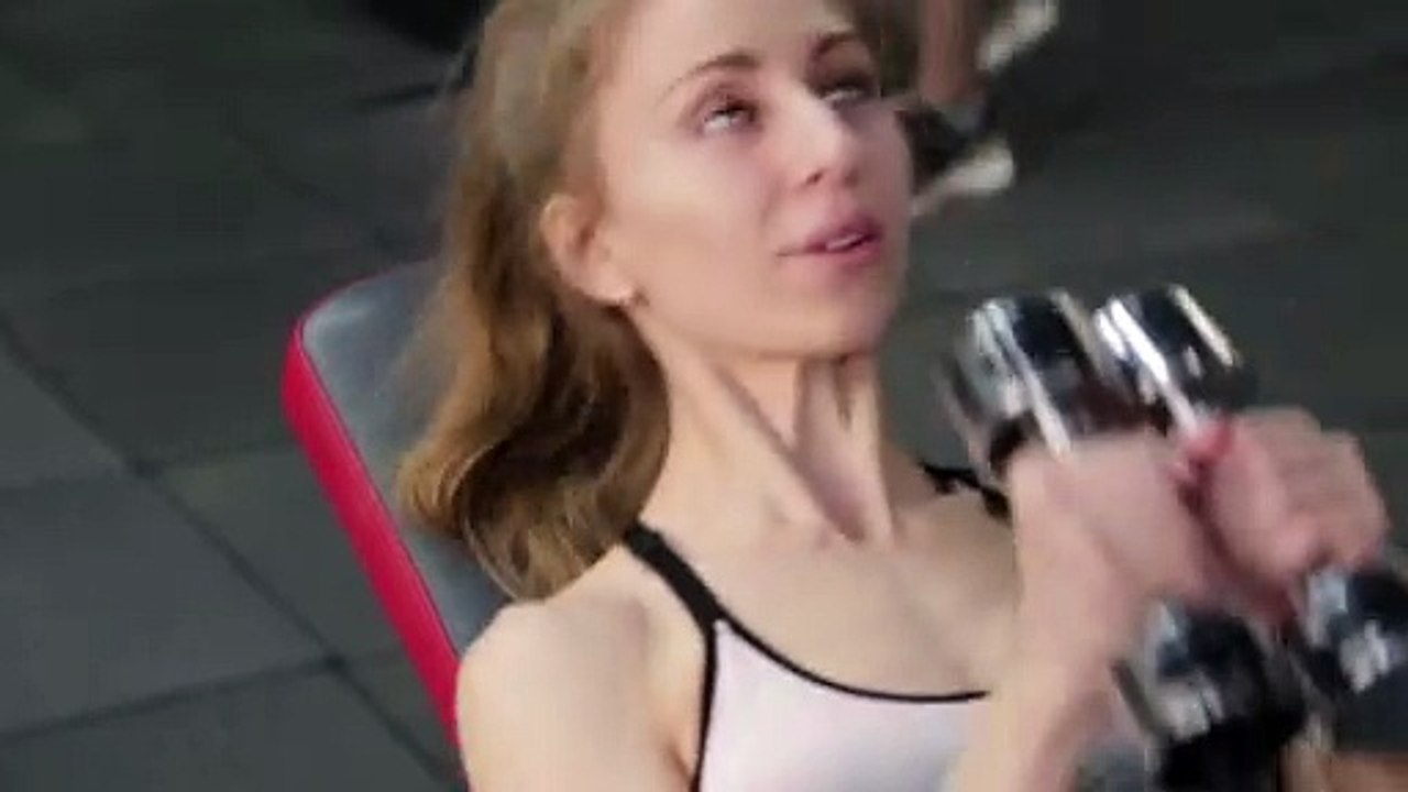 Cara Melakukan Gerakan Incline Dumbell Press yang Baik dan Benar