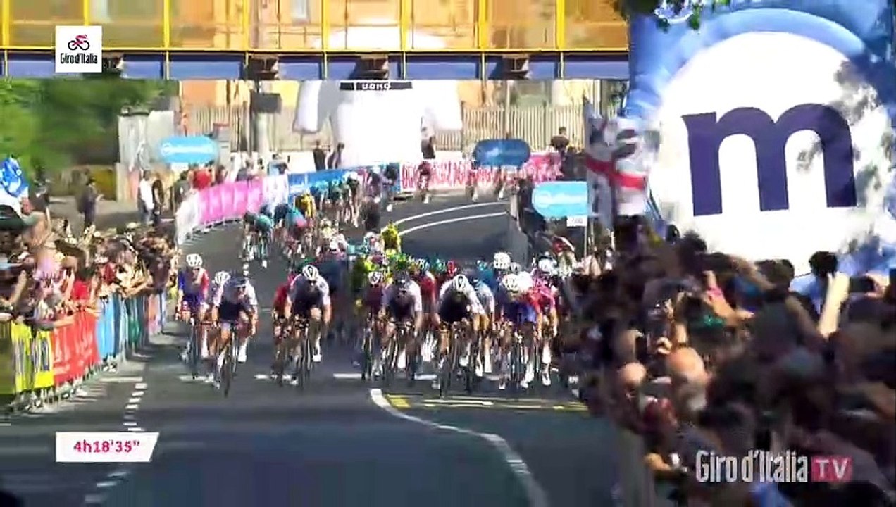 Tour d'Italie 2022 - The Alberto Dainese surprise on the 11th stage, Arnaud Démare 4th !