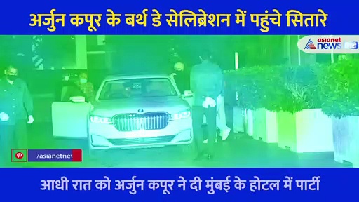 भाई की बर्थ डे में काले रंग का टॉप और रीप्ड जीन्स में नजर आई जाह्नवी तो मैचिंग मास्क में दिखा ये कपल