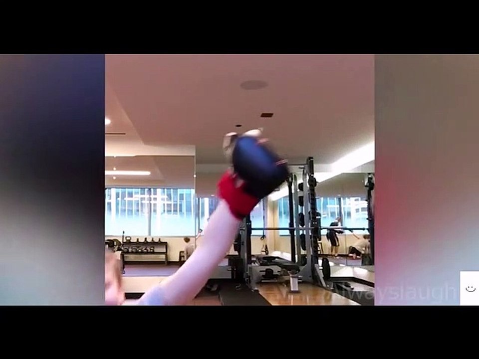 Funny Video Clip Not Try to Laugh #002