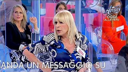 Download Video: Uomini e Donne, Gemma Galgani bacia Costabile. Barbara De Santi: “Ho reagito come Tina Cipollari” Du