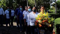 Servidores públicos de Chontales depositan ofrenda floral en homenaje al General Sandino