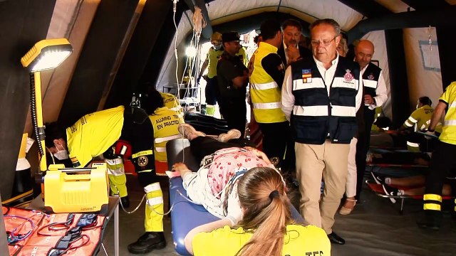 Más de 200 efectivos ensayan un simulacro de incendio en Catedral de Cuenca