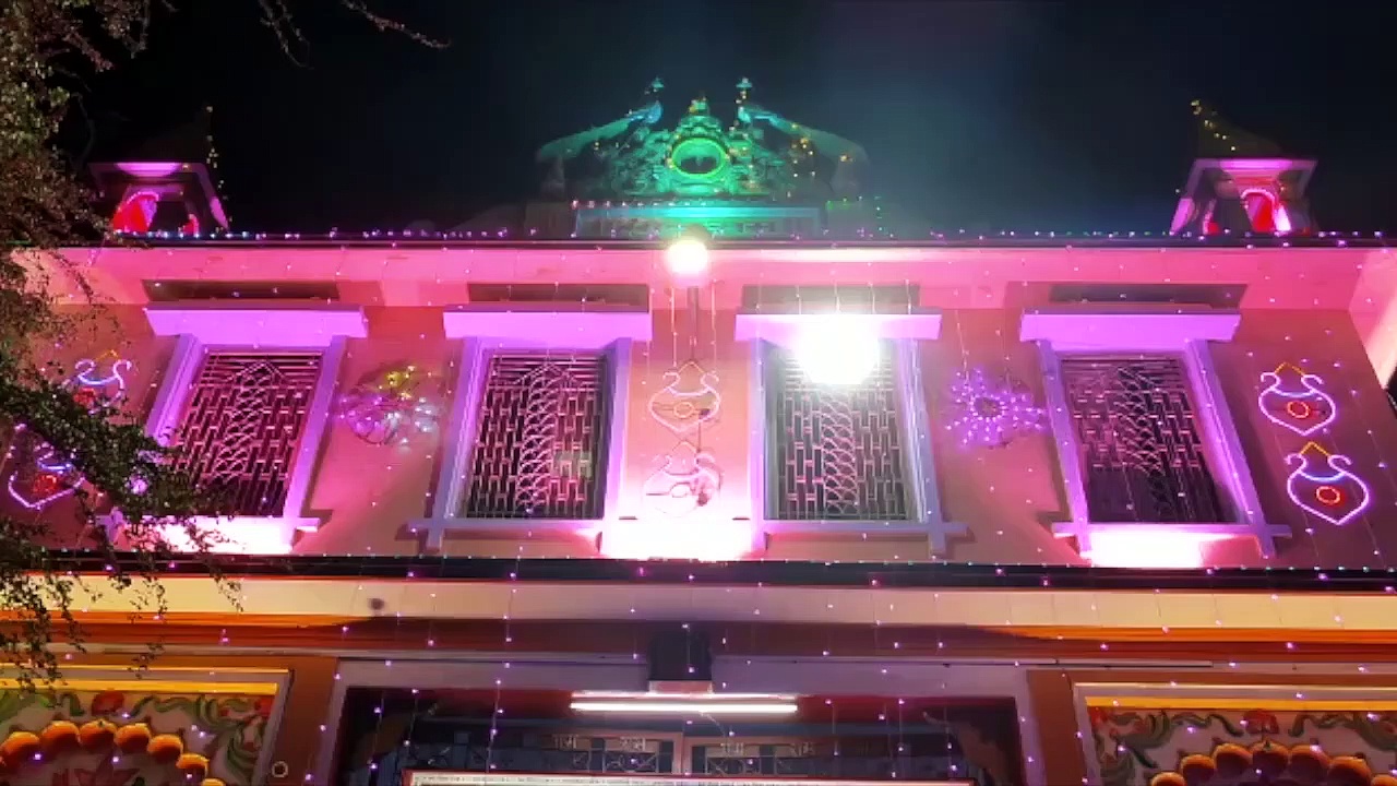 Exclusive: संगीत समारोह का यह दृश्य देखकर दंग रह गए लोग, हिंदू व मुस्लिम कलाकार मिलकर गाने लगे हनुमान चालीसा