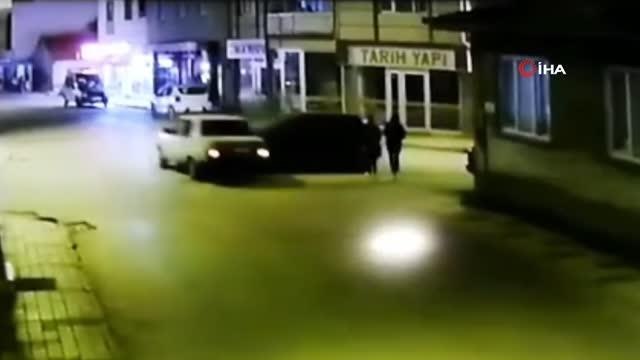 Bu kavşakta 350 kaza yaşandı... Kaza anları kameraya böyle yansıdı