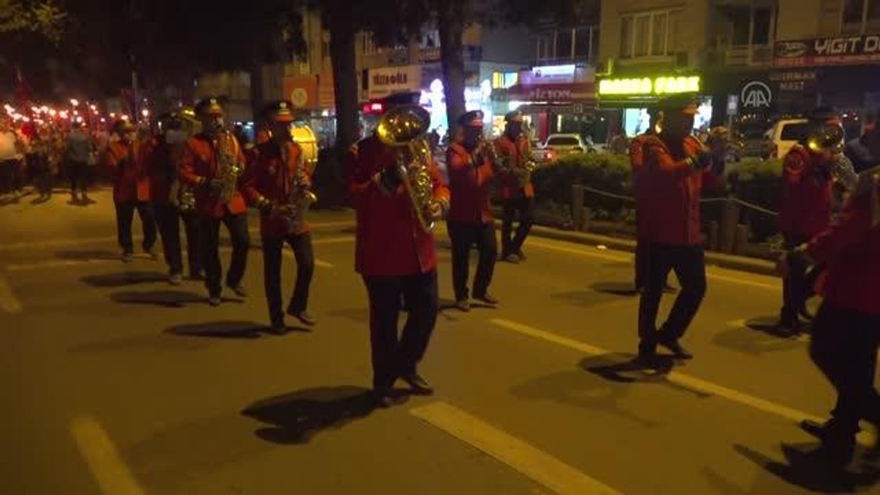 KAHRAMANMARAŞ - 19 Mayıs Atatürk'ü Anma, Gençlik ve Spor Bayramı dolayısıyla Kahramanmaraş'ta Fener Alayı düzenlendi