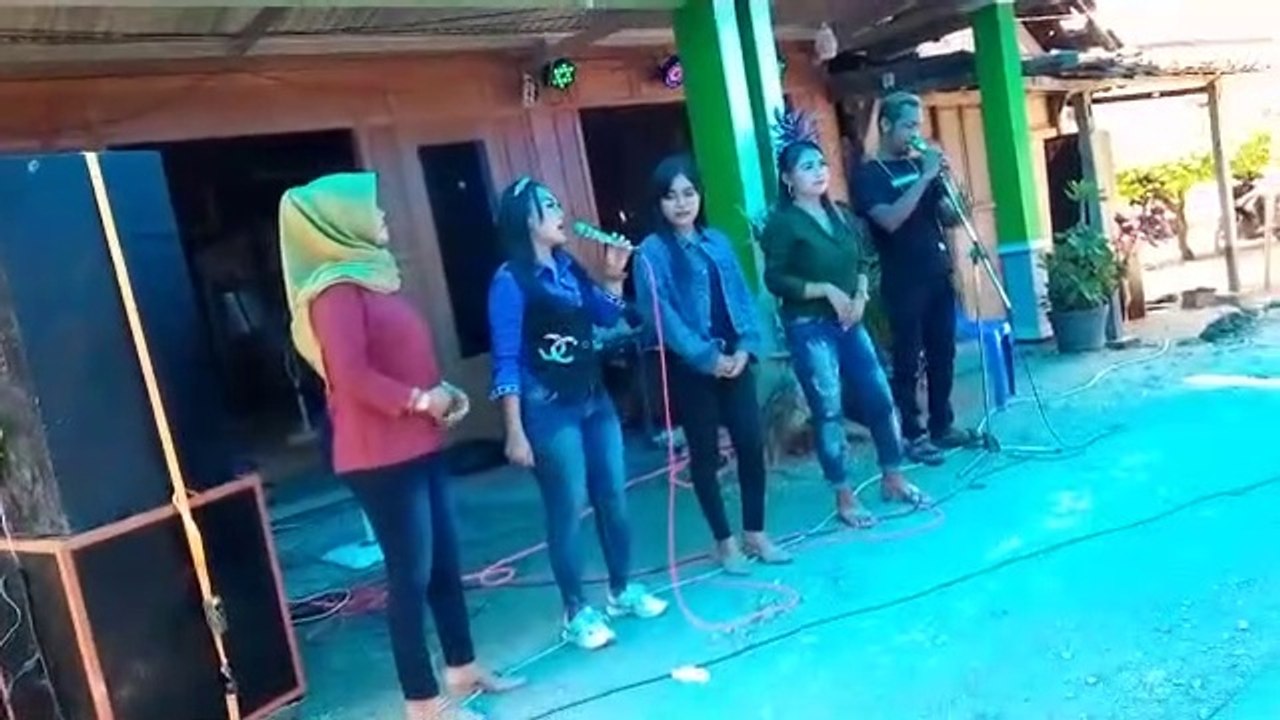 Dangdut kampung rumahan lucu