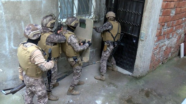 İstanbul’da helikopter destekli operasyon