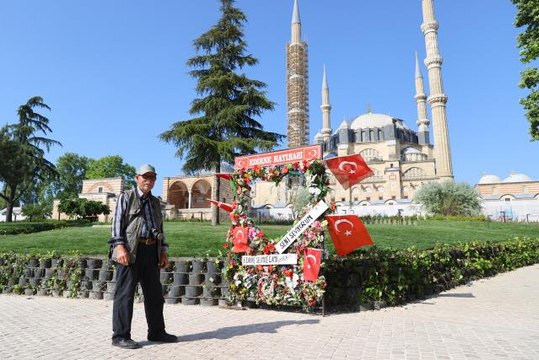 Edirne Atıracısı Foto Şemsi meydanına kavuştu