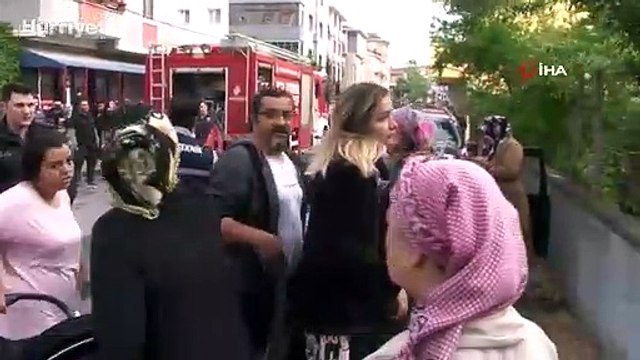 Ümraniye’de 3 katlı binada yangın çıktı, kiracı ve ev sahibi birbirine girdi