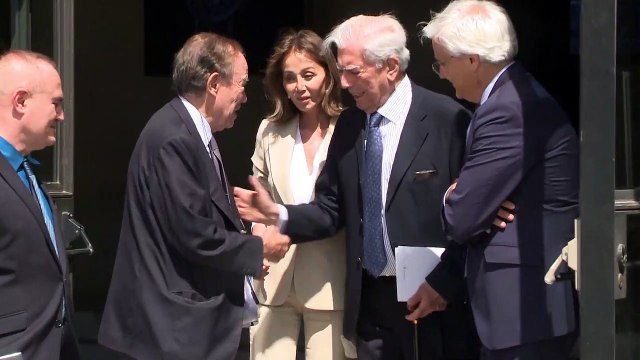 Isabel Preysler y Mario Vargas Llosa hablan de como se presenta el verano