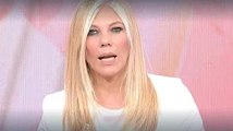 La conduttrice senza parole all'inizio della diretta di Storie Italiane: 