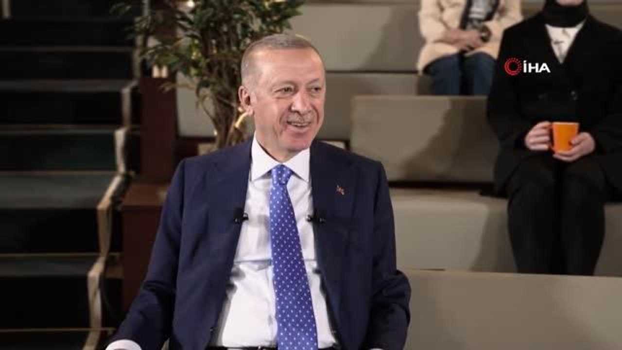 Cumhurbaşkanı Erdoğan: "Sokak hayvanları meselesini ve bu konuda üzerimize düşenleri gençlerimizle konuştuk"