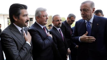 İstifasının istendiği öne sürülmüştü! AK Partili Cahit Özkan, Cumhurbaşkanı Erdoğan'la fotoğrafını paylaştı