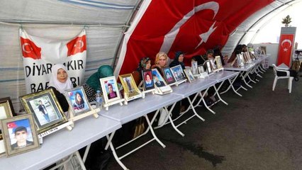 Ailelerin kararlı direnişi 990'ıncı gününde