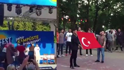 Sakarya Üniversitesi'ndeki Arapça dansa karşı İzmir Marşı