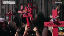 Cientos de manifestantes feministas en Ciudad de México