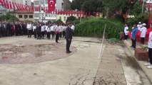 Aydın'da gençlerin gösterileri ayakta alkışlandı