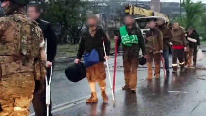 Combatientes ucranianos de acería de Mariúpol se rinden tras meses de batalla