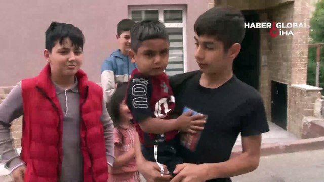 Ölüm teğet geçti: Küçük çocuğun üzerinden cip geçti yara almadan kurtuldu o anlar kamerada!