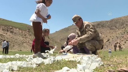 Öğrenciler 19 Mayıs'ı uçurtma şenliğiyle kutladı