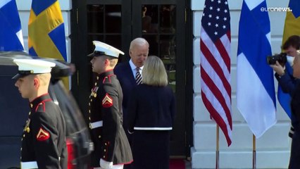 Biden "orgulhoso" de apoiar adesão da Finlândia e da Suécia à NATO