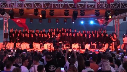 Menteşe'de fener alayı ve konser düzenlendi