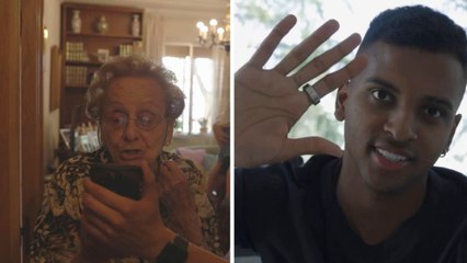 Rodrygo sorprende a Paquita, de 90 años, con un doble regalo inimaginable en su misma casa