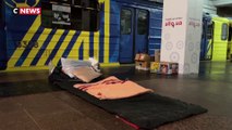 Guerre en Ukraine : les réfugiés du métro n’osent pas rentrer chez eux