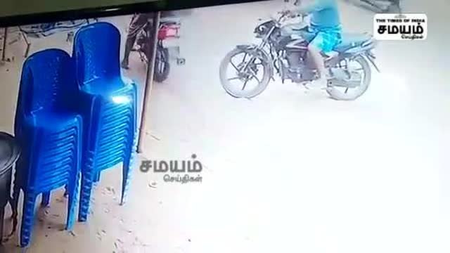 பிரியாணி அண்டாவை திருடும் மர்ம நபர்களின் சிசிடிவி காட்சிகள்!