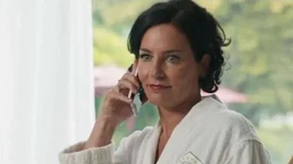 Rosenheim-Cops: Zwei Hauptfiguren weg, Fans irritiert - Produzent und „Stockl“-Darstellerin klären a