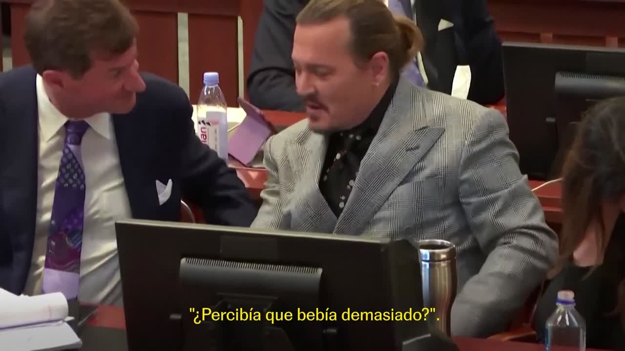 Ellen BARKIN en el juicio de Johnny DEPP y Amber HEARD: "Es un hombre celoso y controlador" | EL PAÍS