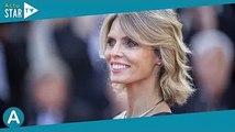 Cannes 2022 : Sylvie Tellier somptueuse dans une robe décolletée sur le tapis rouge