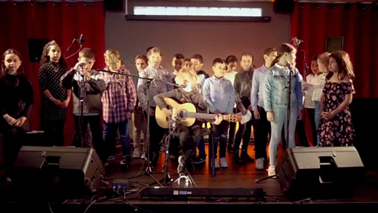 Live de la classe de CM1 de Chrystèle Buonomo à l'école Victor Hugo à Bessan