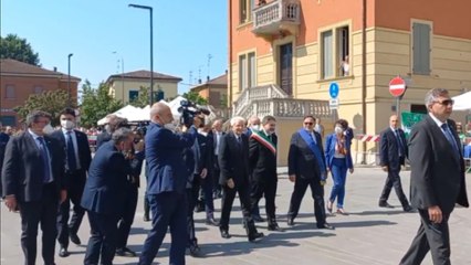 L'arrivo di Mattarella a Medolla: il saluto dei bambini. Il video