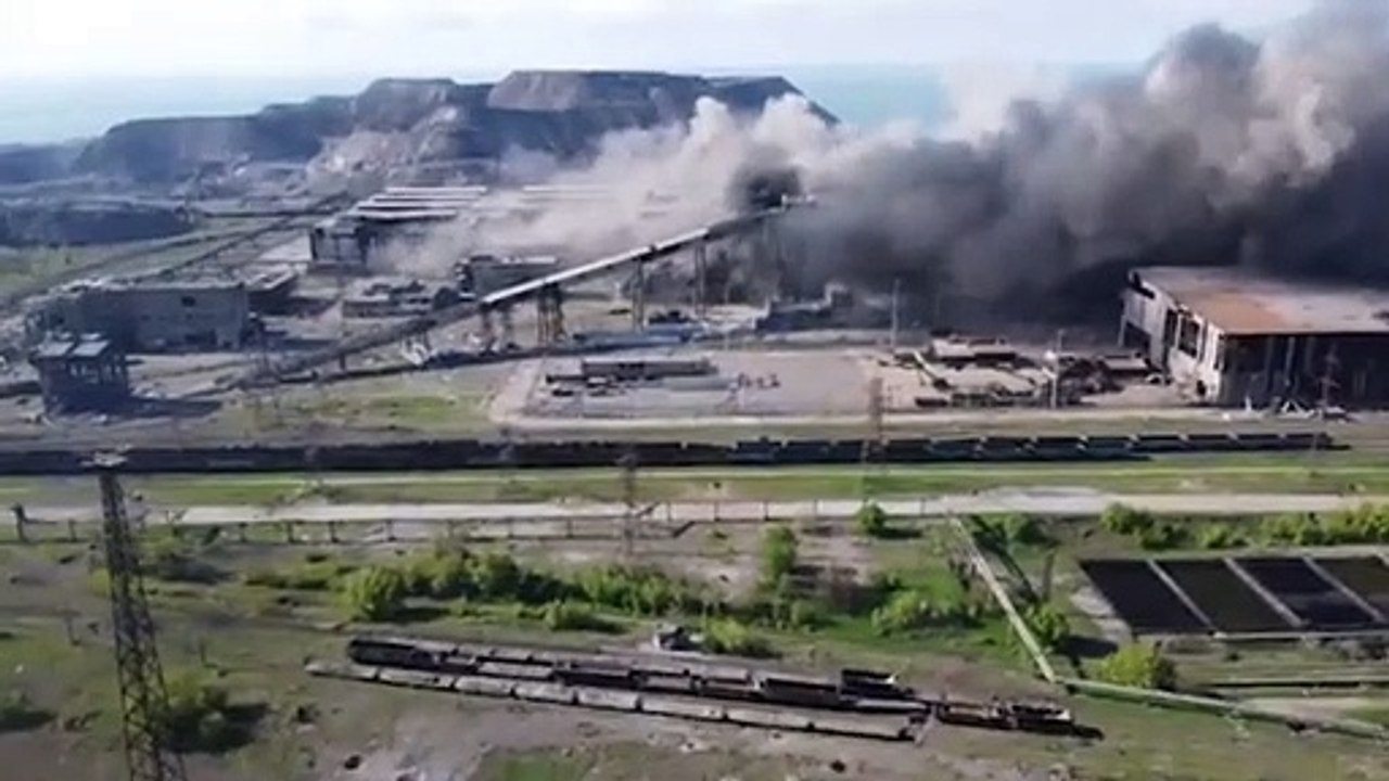 La planta Azovstal resiste al control de las fuerzas rusas