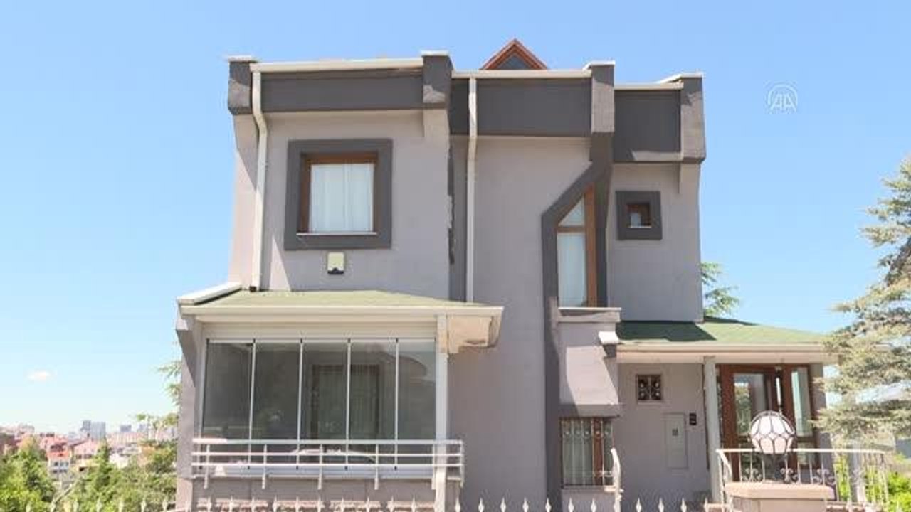 Villa bahçesinde uyuşturucu üretimi için kenevir serası kuran kişi yakalandı (2)