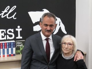 BAKAN ÖZER ALEV ALATLI KÜTÜPHANESİ'NİN AÇILIŞINI YAPTI -1