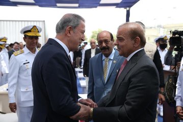 Pakistan MİLGEM Projesi'nin üçüncü gemisi Badr suyla buluştu