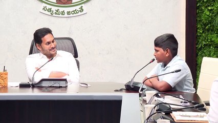 எனக்கு ஒரு சத்தியம் செய்யுங்களேன்! ஆங்கிலத்தில் பேசிய மாணவன்!