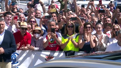 Don Juan Carlos, vitoreado en su emocionante regreso al Naútico de Sanxenxo