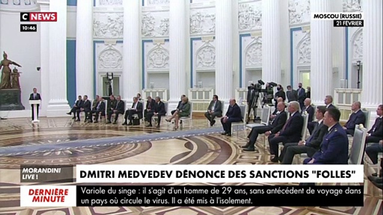 Une Mercedes de 1955, qui n'existe qu'en deux exemplaires, vendue pour 135 millions d'euros, soit un record mondial absolu pour une voiture vendue aux enchères - VIDEO