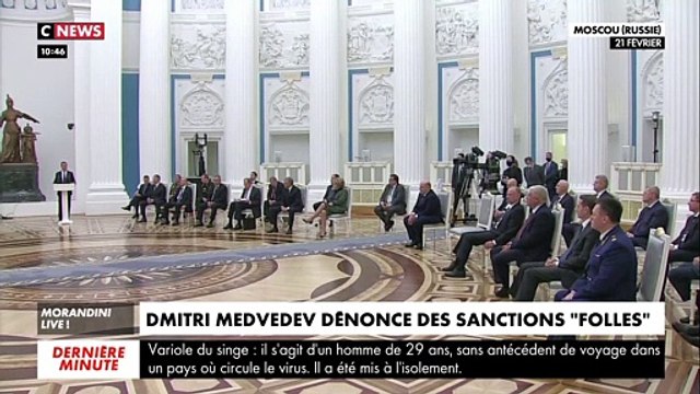 Une Mercedes de 1955, qui n'existe qu'en deux exemplaires, vendue pour 135 millions d'euros, soit un record mondial absolu pour une voiture vendue aux enchères - VIDEO