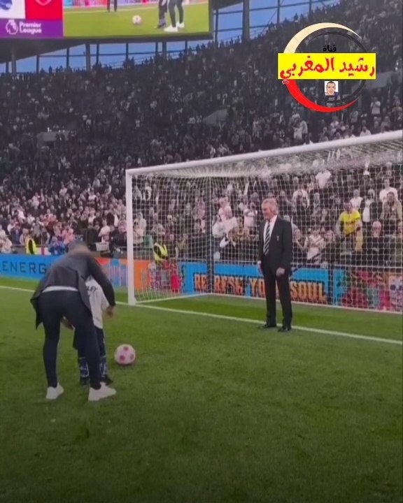 قمة الإنسانية بدون تعليق