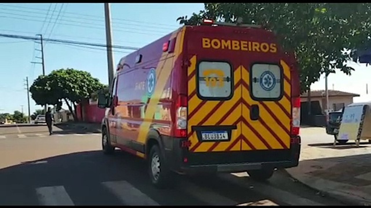 Motociclista fica ferido após colisão com caminhão no Bairro Interlagos