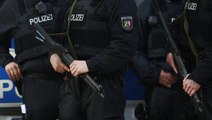 Almanya'da yeğenine oyuncak silah alan Türk vatandaşının evi polis tarafından basıldı